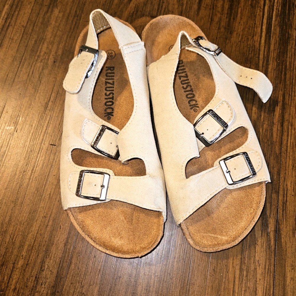 Ruizustock Suede Sandles, Size 38